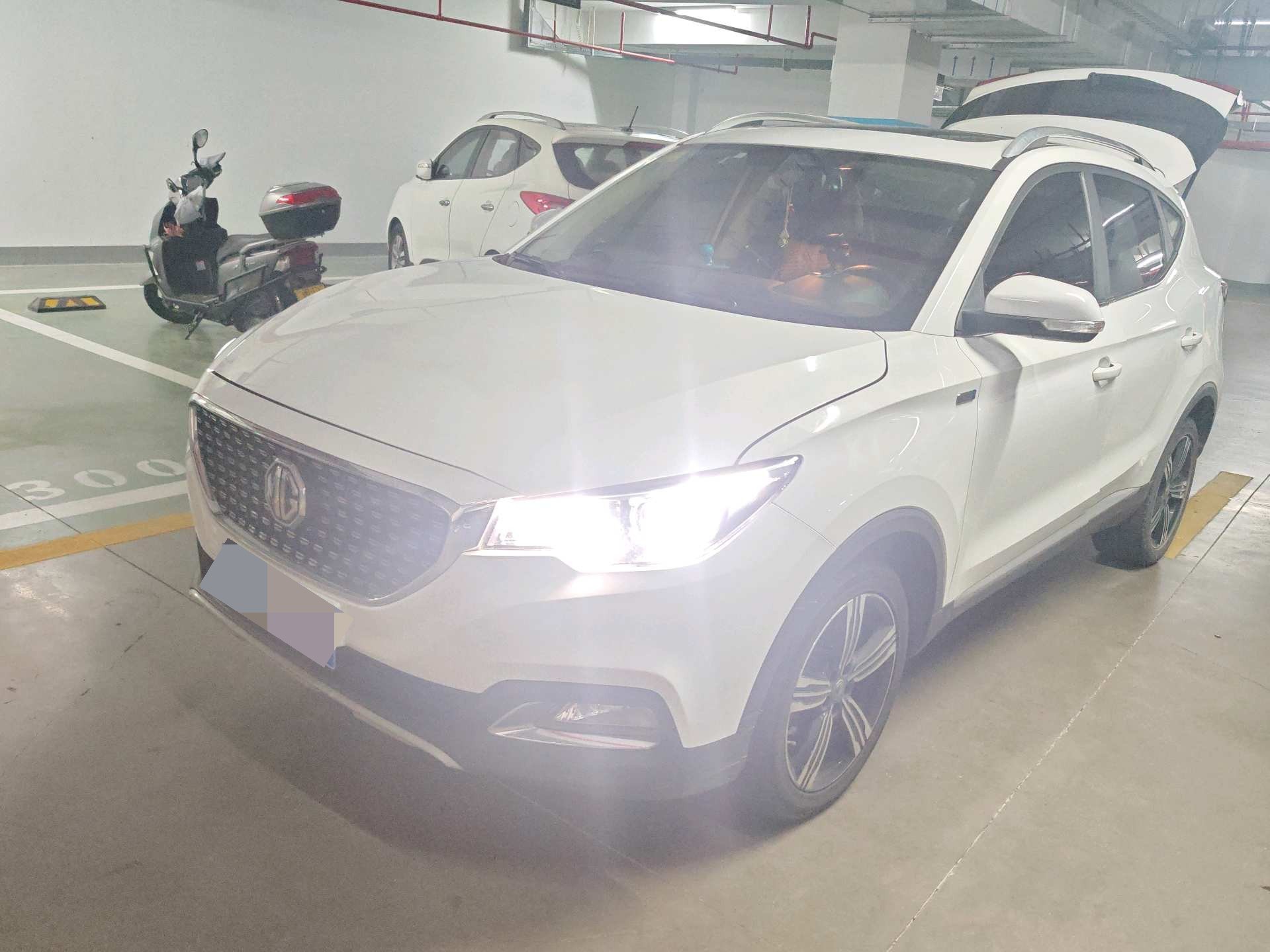 MG ZS 2018 MG ZS 2018 car image