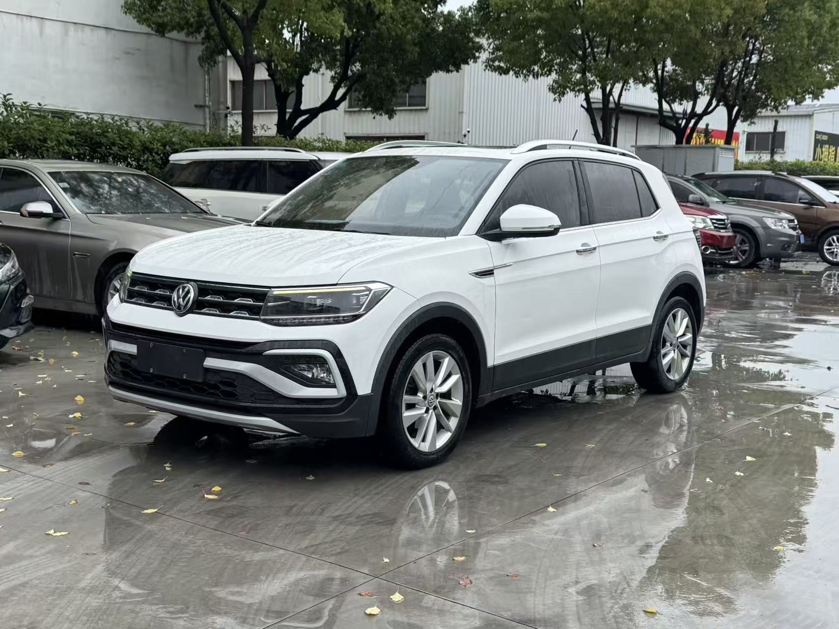 Volkswagen T-Cross 2019 Volkswagen T-Cross 2019 car image