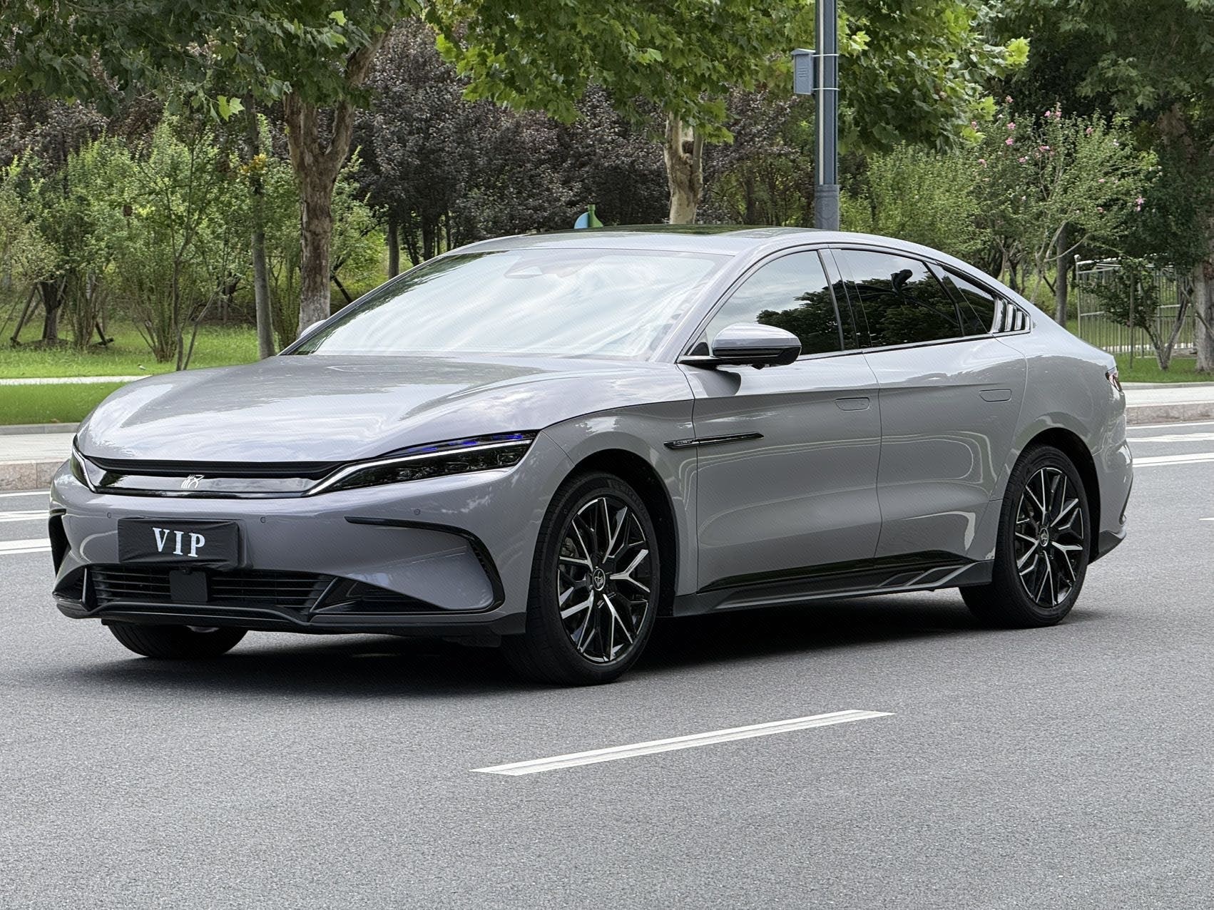 BYD Han 2025 car image 