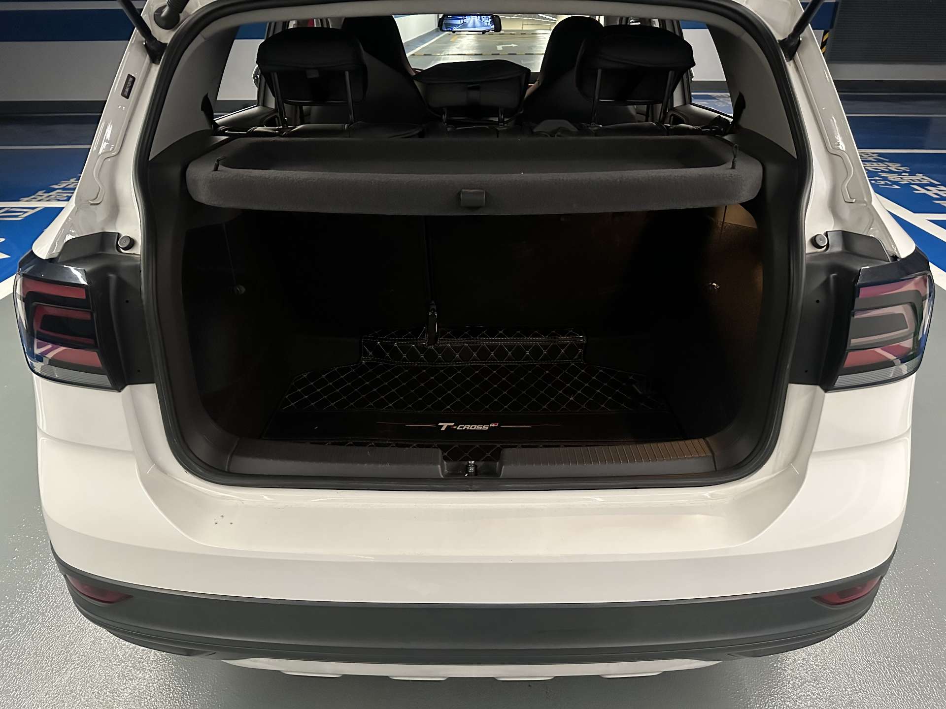 Volkswagen T-Cross 2020 #17 Volkswagen T-Cross 2020 car image #17