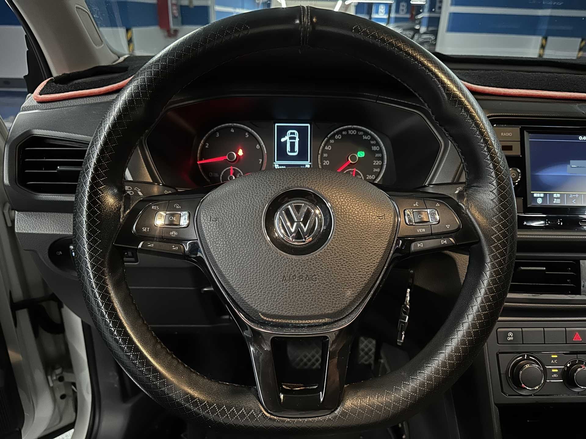 Volkswagen T-Cross 2020 #10 Volkswagen T-Cross 2020 car image #10