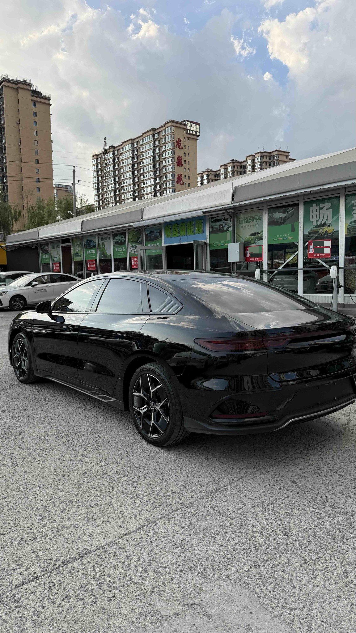 BYD Han 2024 car image #6
