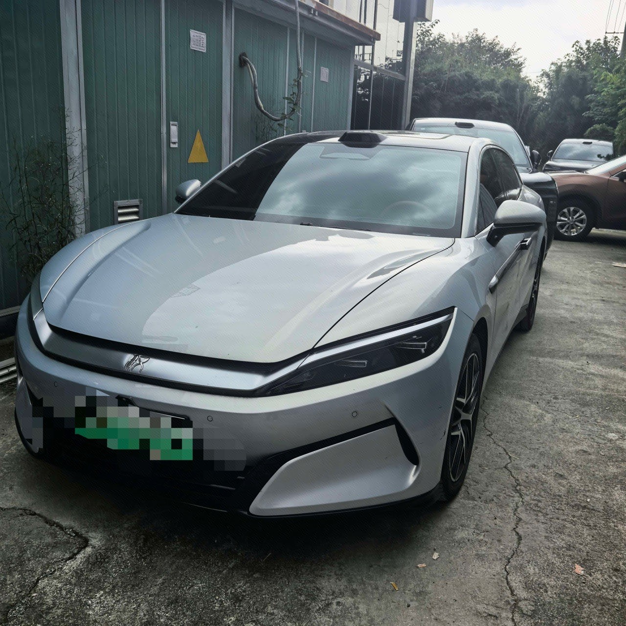 BYD HanL 2025 BYD HanL 2025 car image
