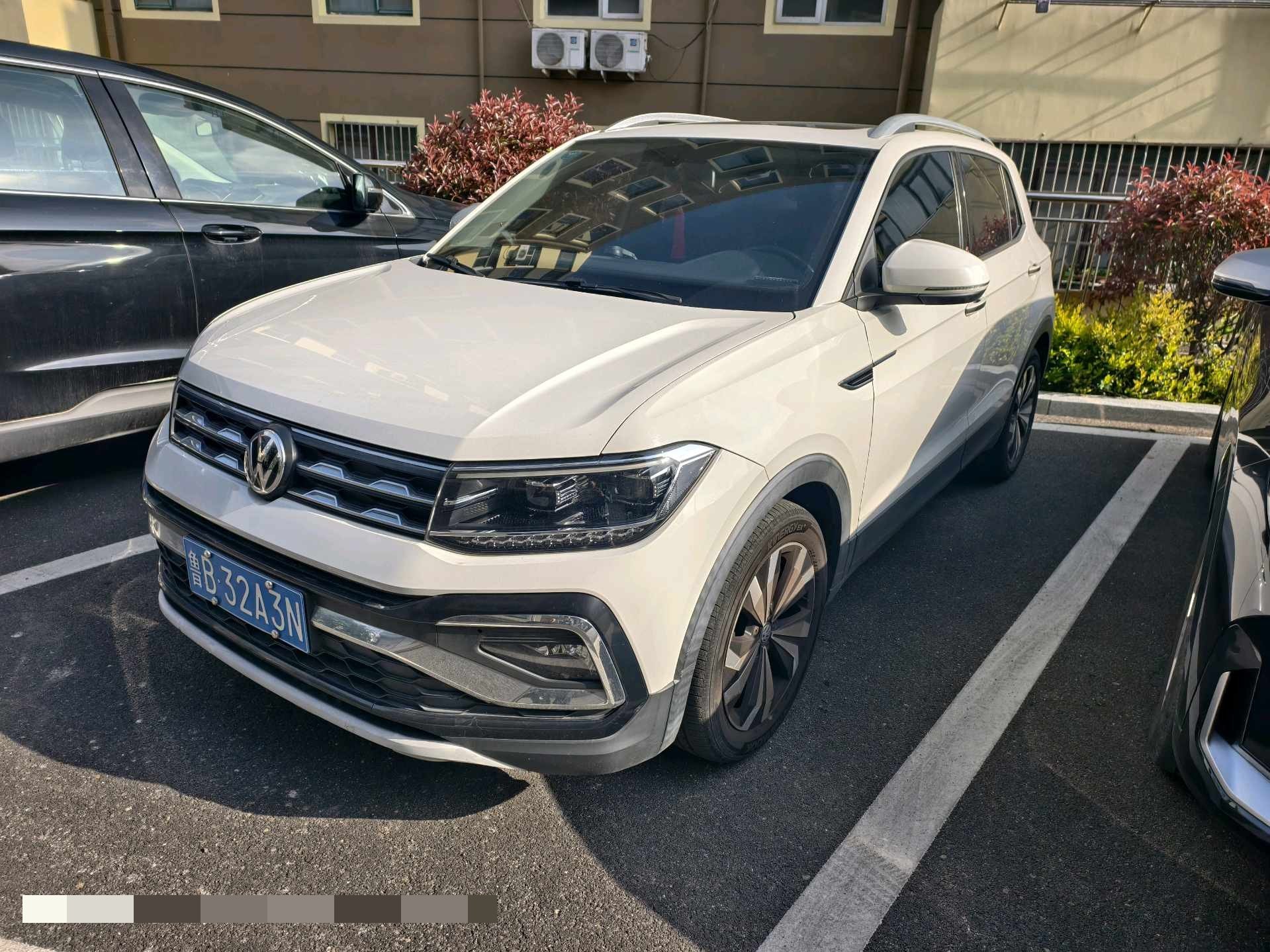 Volkswagen T-Cross 2019 Volkswagen T-Cross 2019 car image