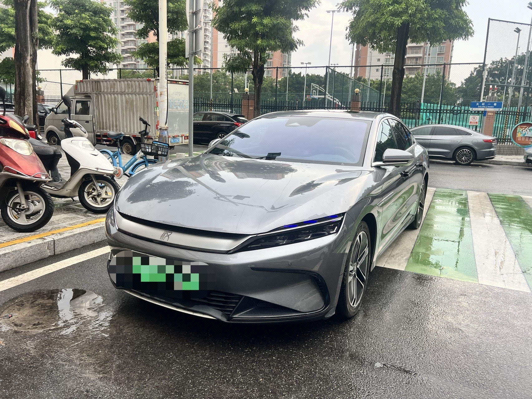 BYD Han 2023 BYD Han 2023 car image