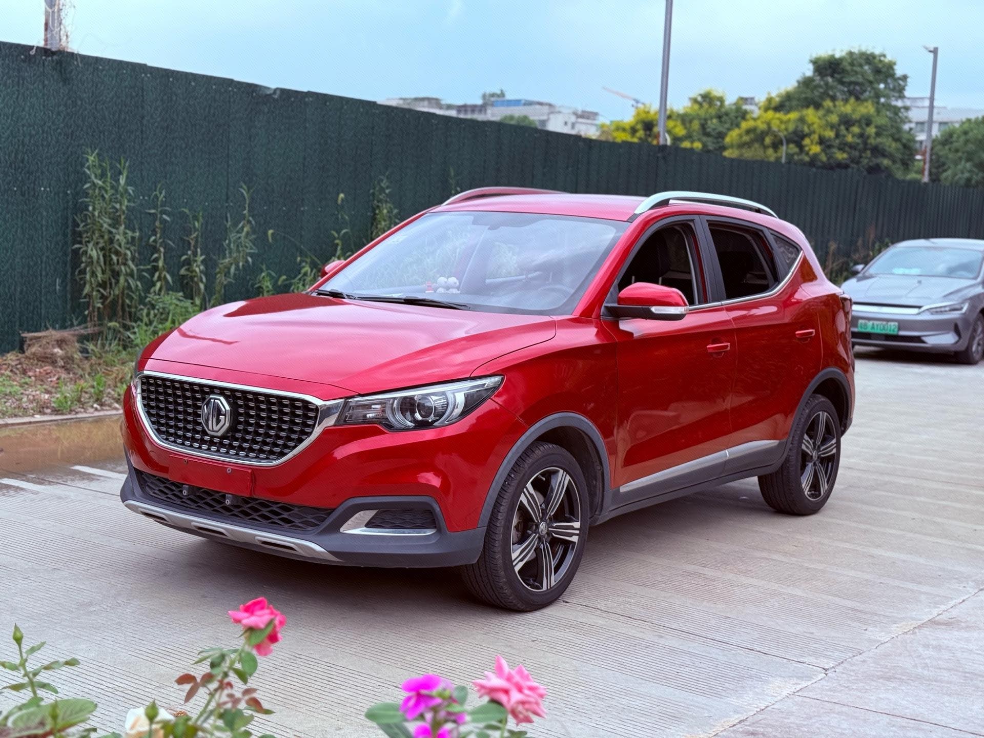 MG ZS 2018 MG ZS 2018 car image