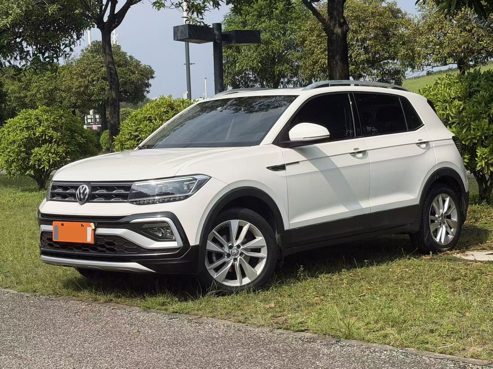 Volkswagen T-Cross 2021 Volkswagen T-Cross 2021 car image