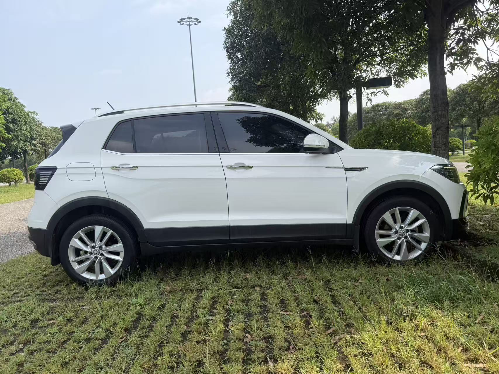 Volkswagen T-Cross 2021 #5 Volkswagen T-Cross 2021 car image #5