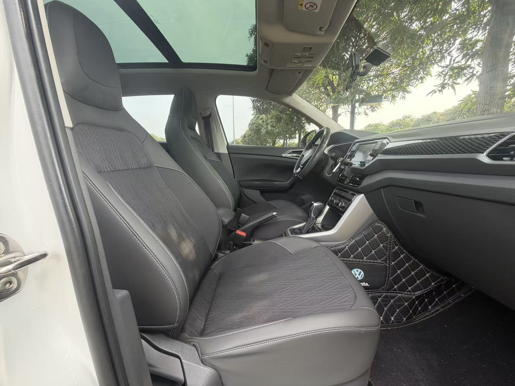 Volkswagen T-Cross 2021 #11 Volkswagen T-Cross 2021 car image #11