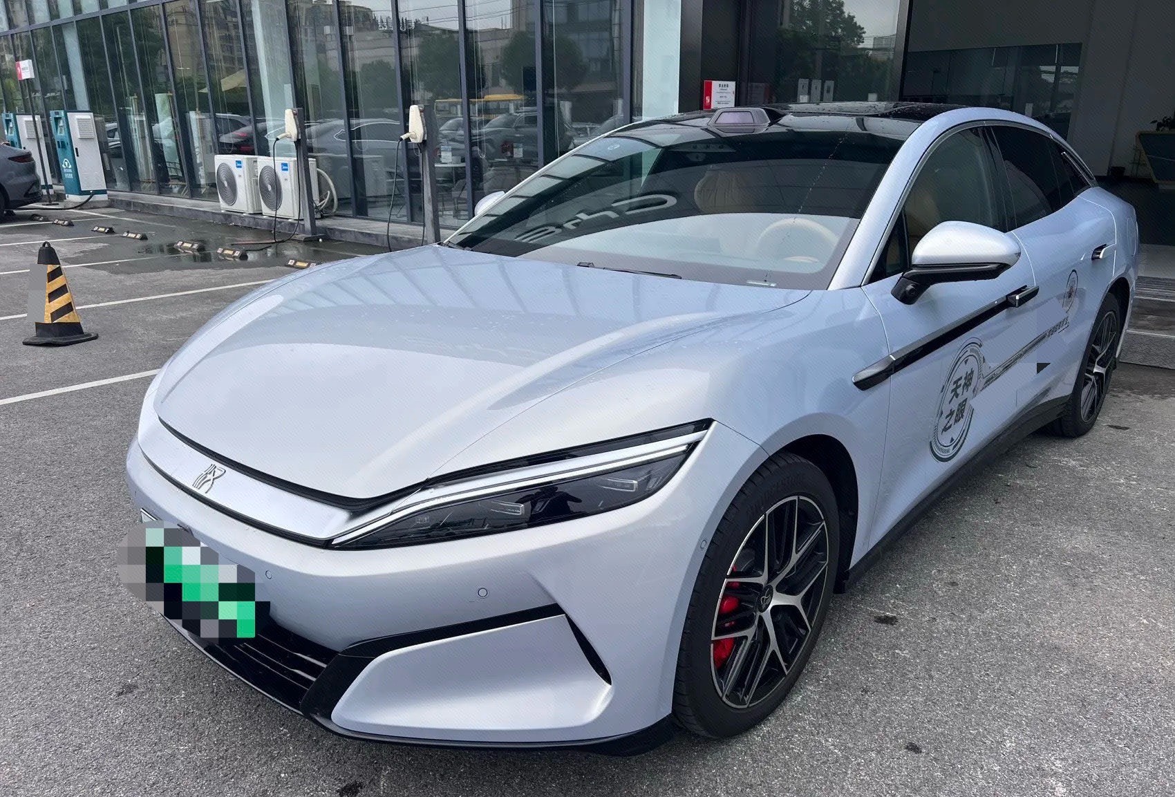 BYD HanL 2025 BYD HanL 2025 car image