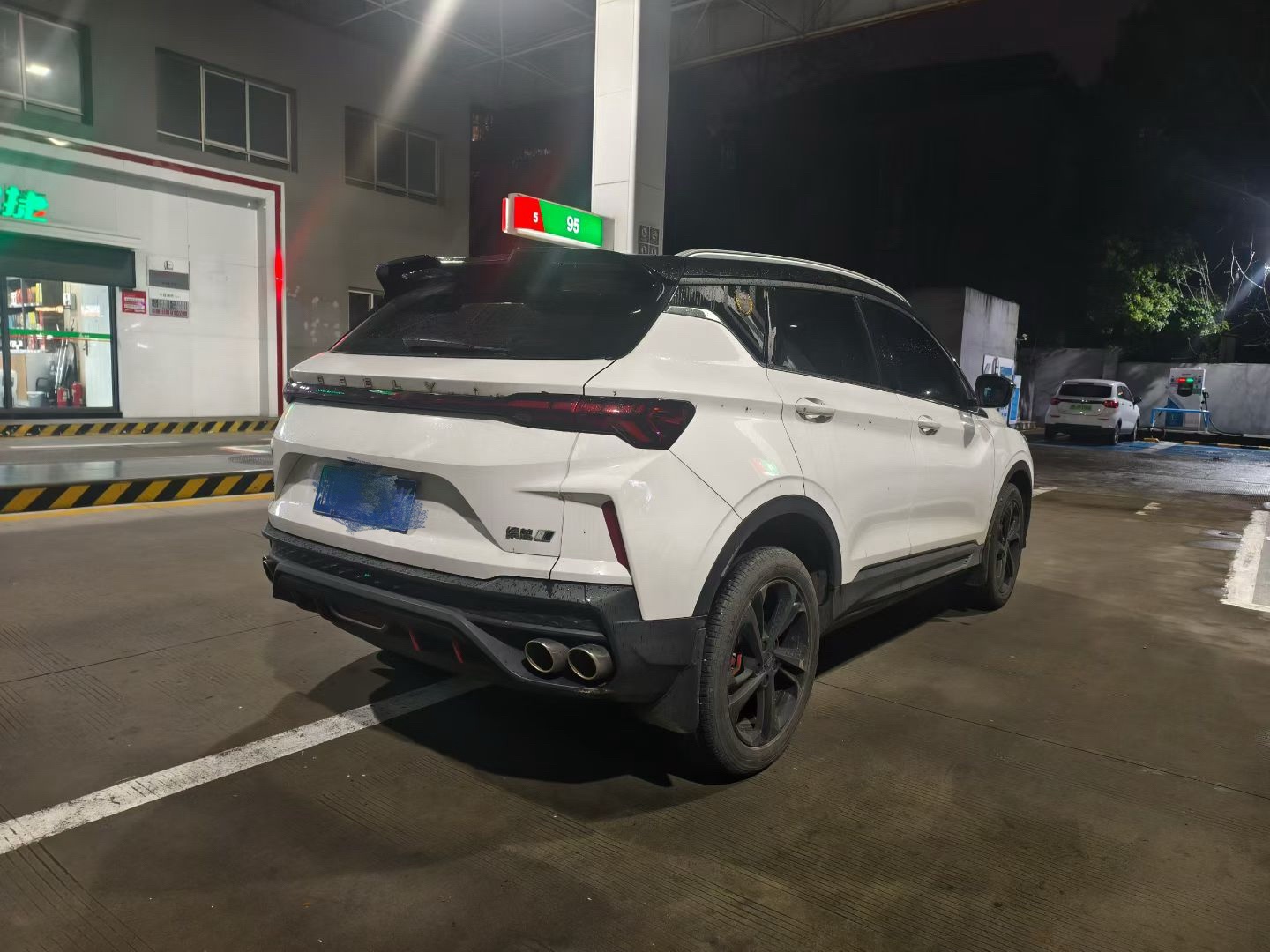 GEELY Coolray 2023 #7 GEELY Coolray 2023 صورة سيارة #7