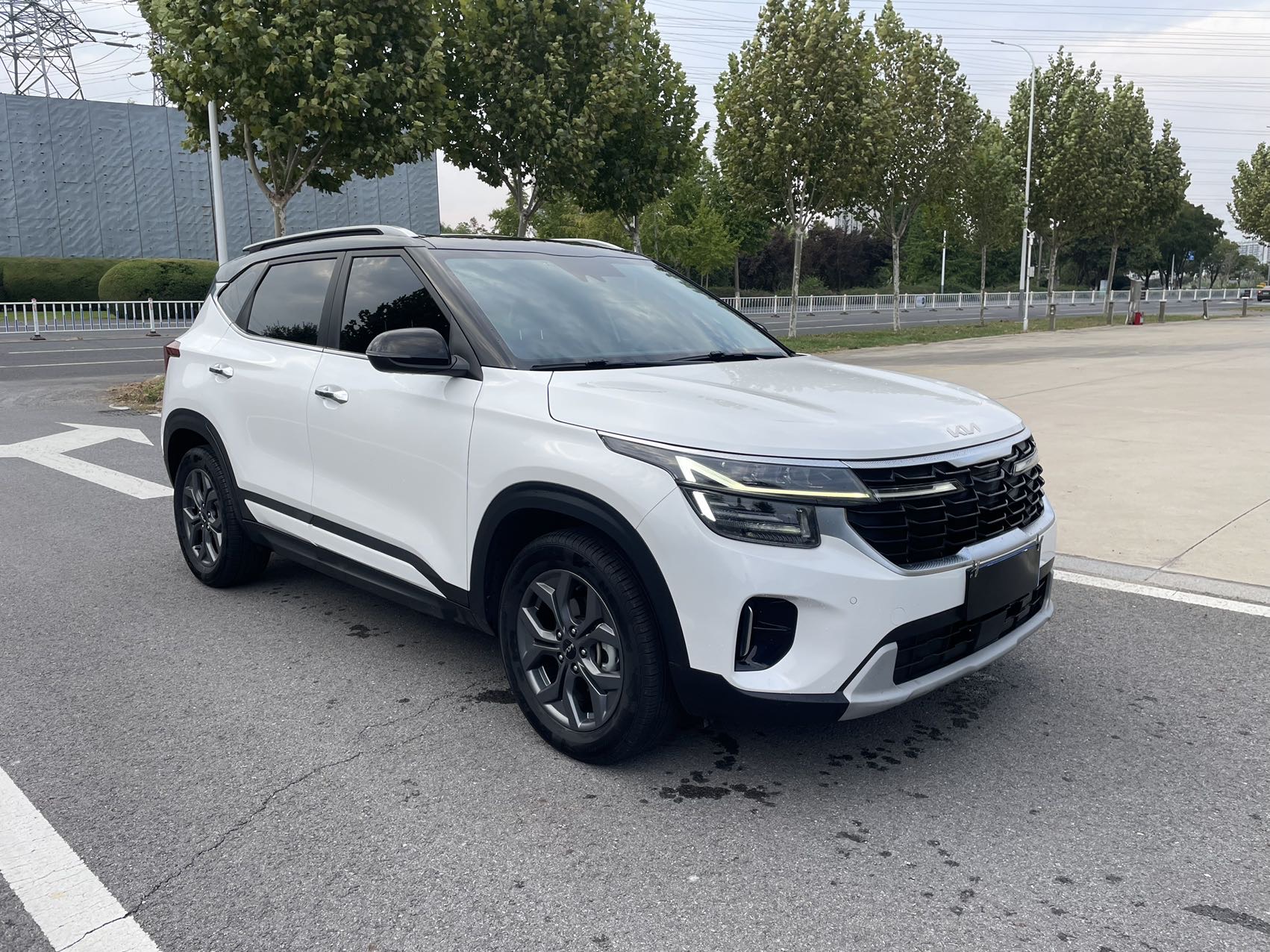 Kia Seltos 2023 immagine di auto #2