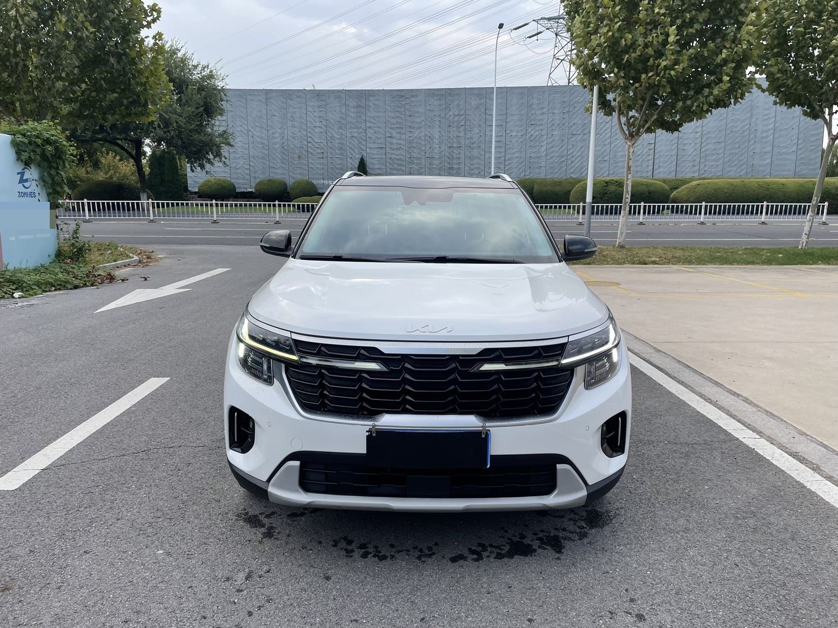Kia Seltos 2023 immagine di auto #3