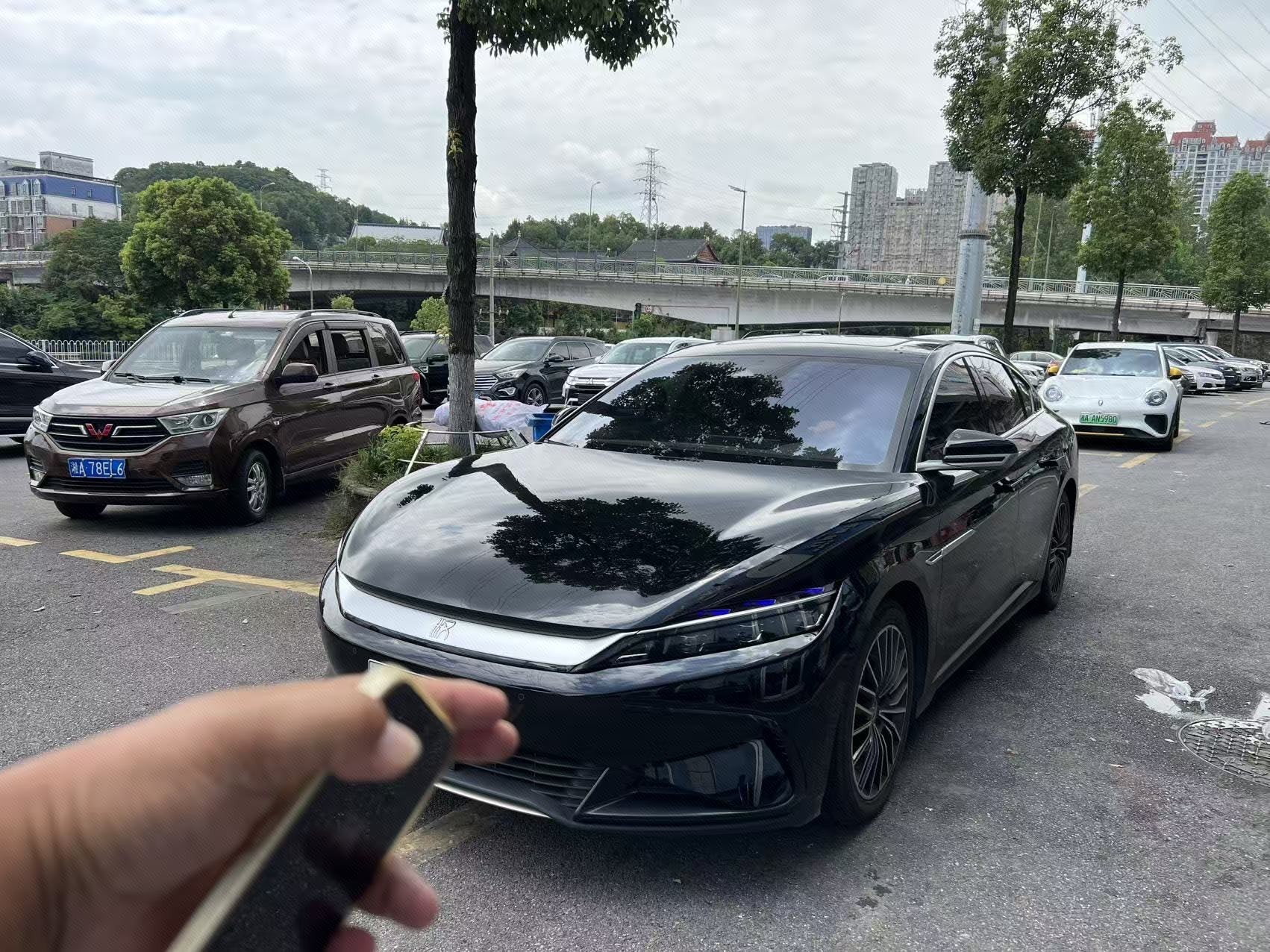 BYD Han 2023 car image 