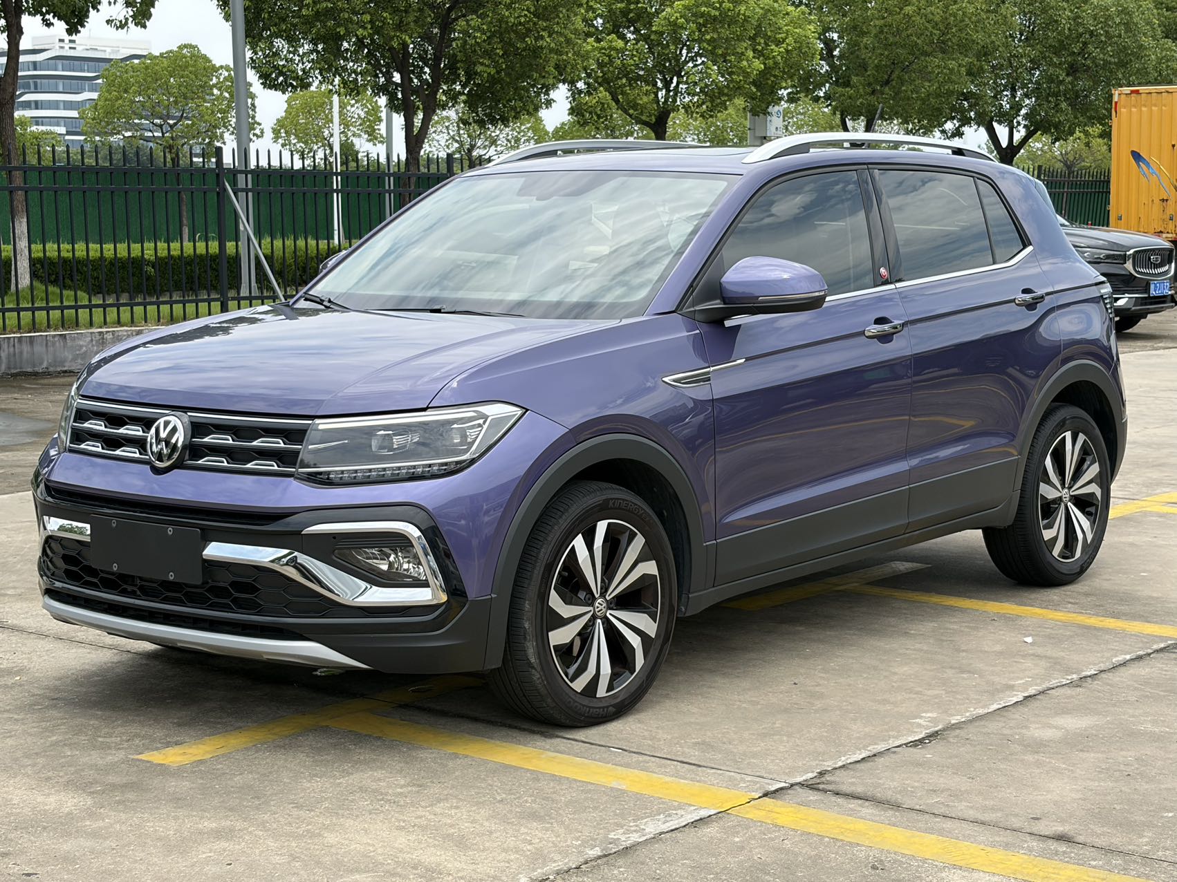 Volkswagen T-Cross 2020 Volkswagen T-Cross 2020 car image