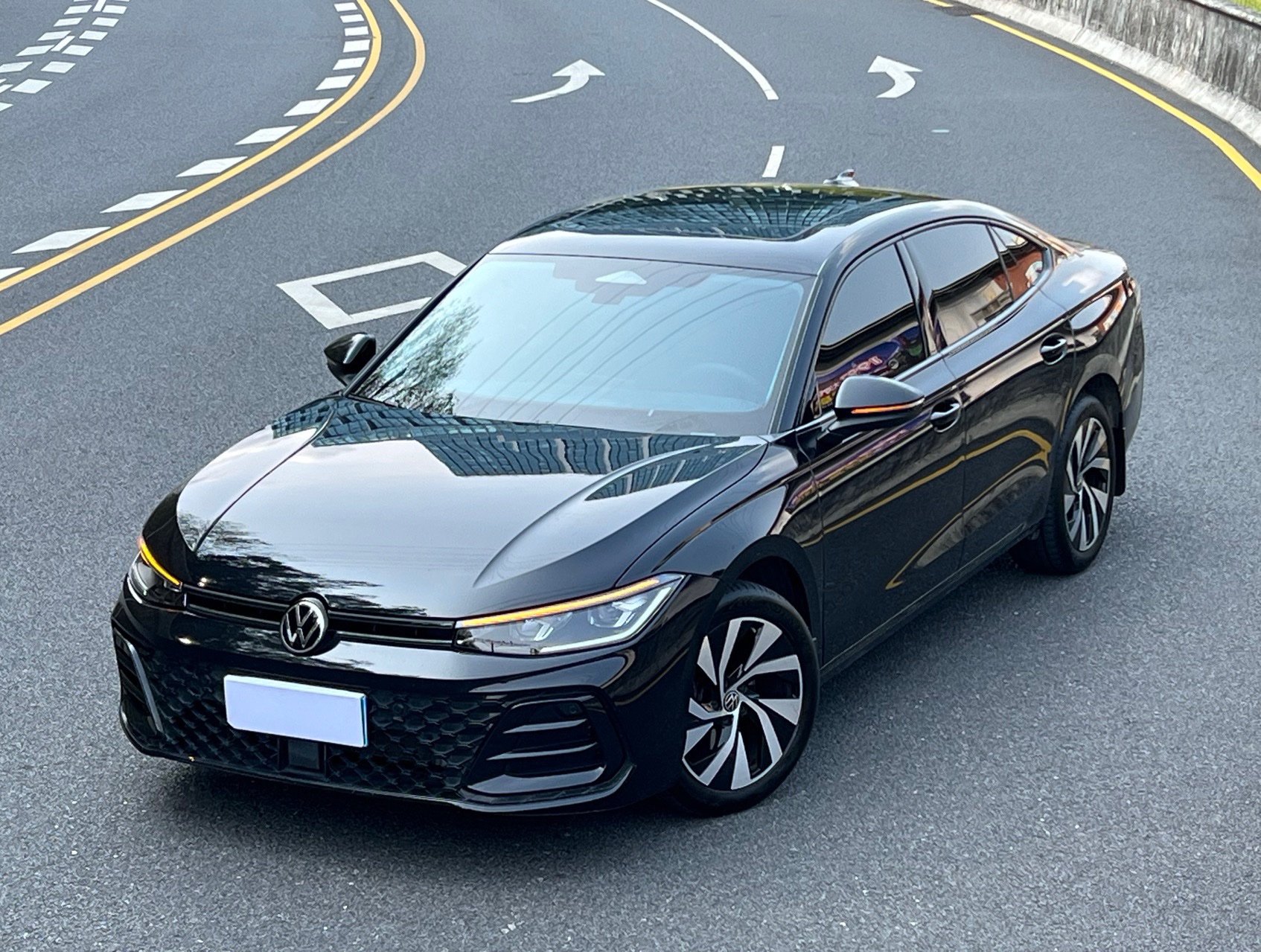 Volkswagen Passat 2025 Volkswagen Passat 2025 car image