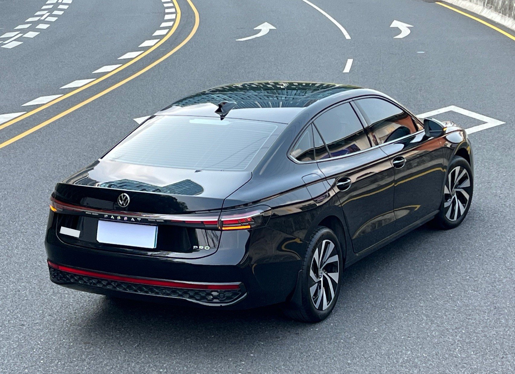 Volkswagen Passat 2025 #5 Volkswagen Passat 2025 car image #5