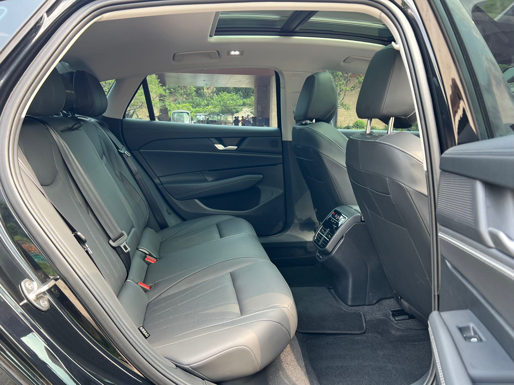 Volkswagen Passat 2025 #14 Volkswagen Passat 2025 car image #14