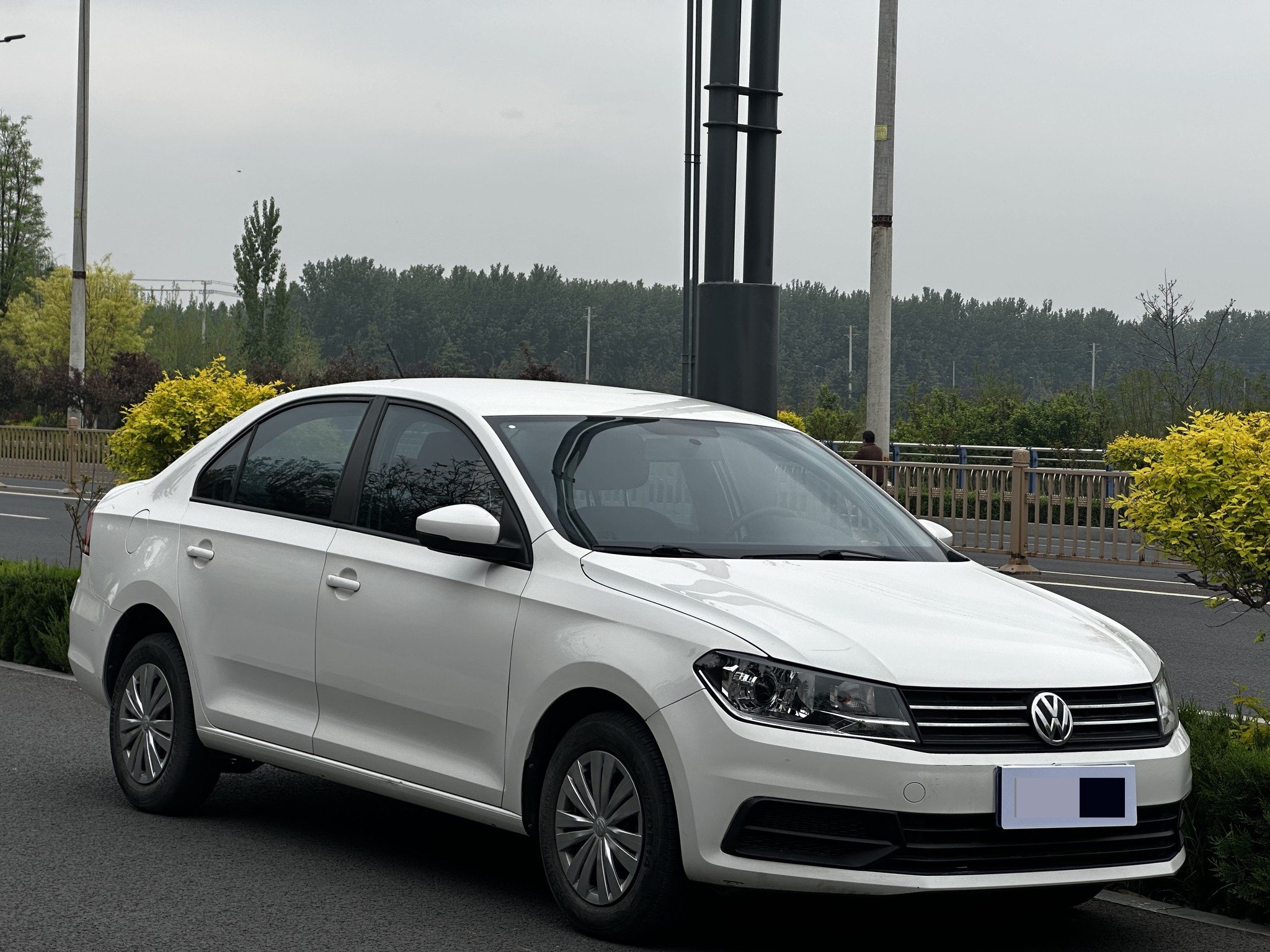 Volkswagen Santana 2023 car image #2