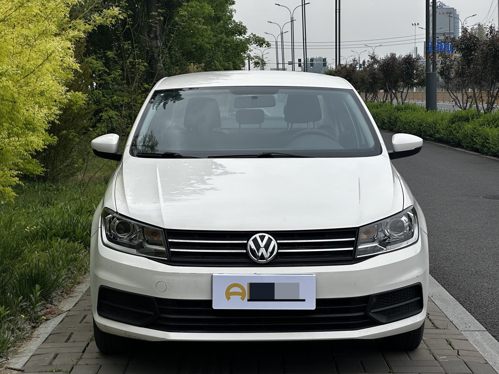 Volkswagen Santana 2023 car image #3