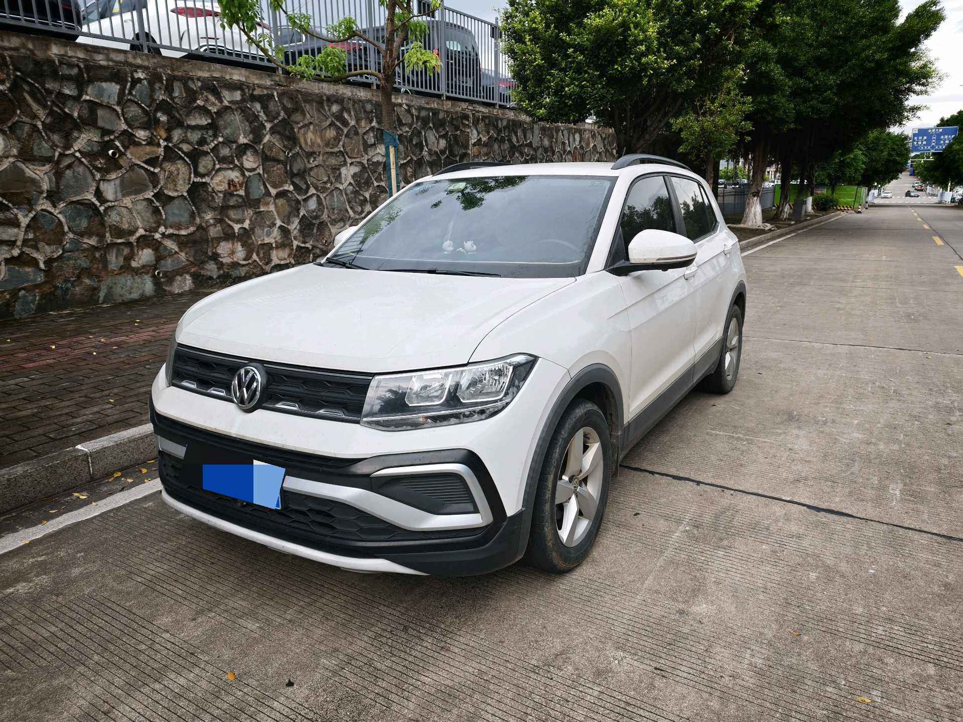 Volkswagen T-Cross 2019 Volkswagen T-Cross 2019 car image
