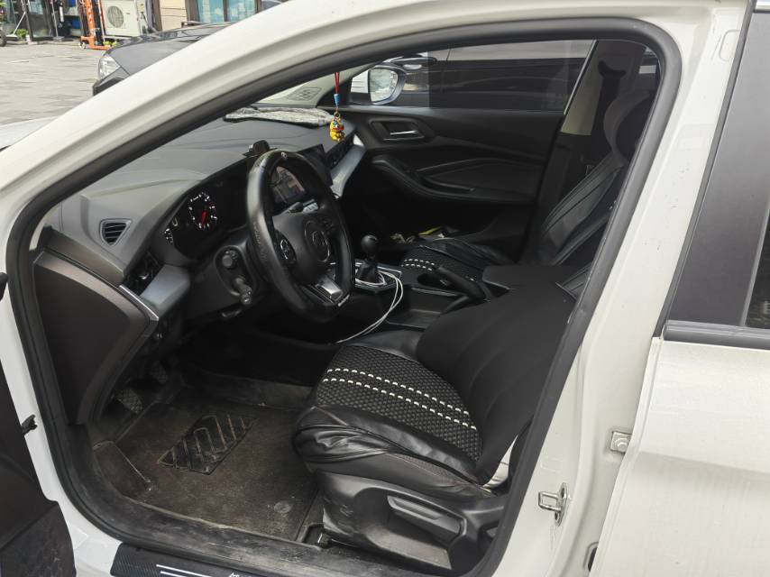 MG 5 2024 imagen de coche #5
