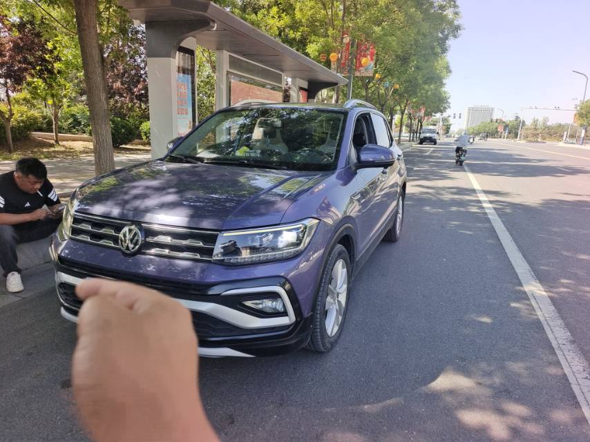 Volkswagen T-Cross 2019 car image 
