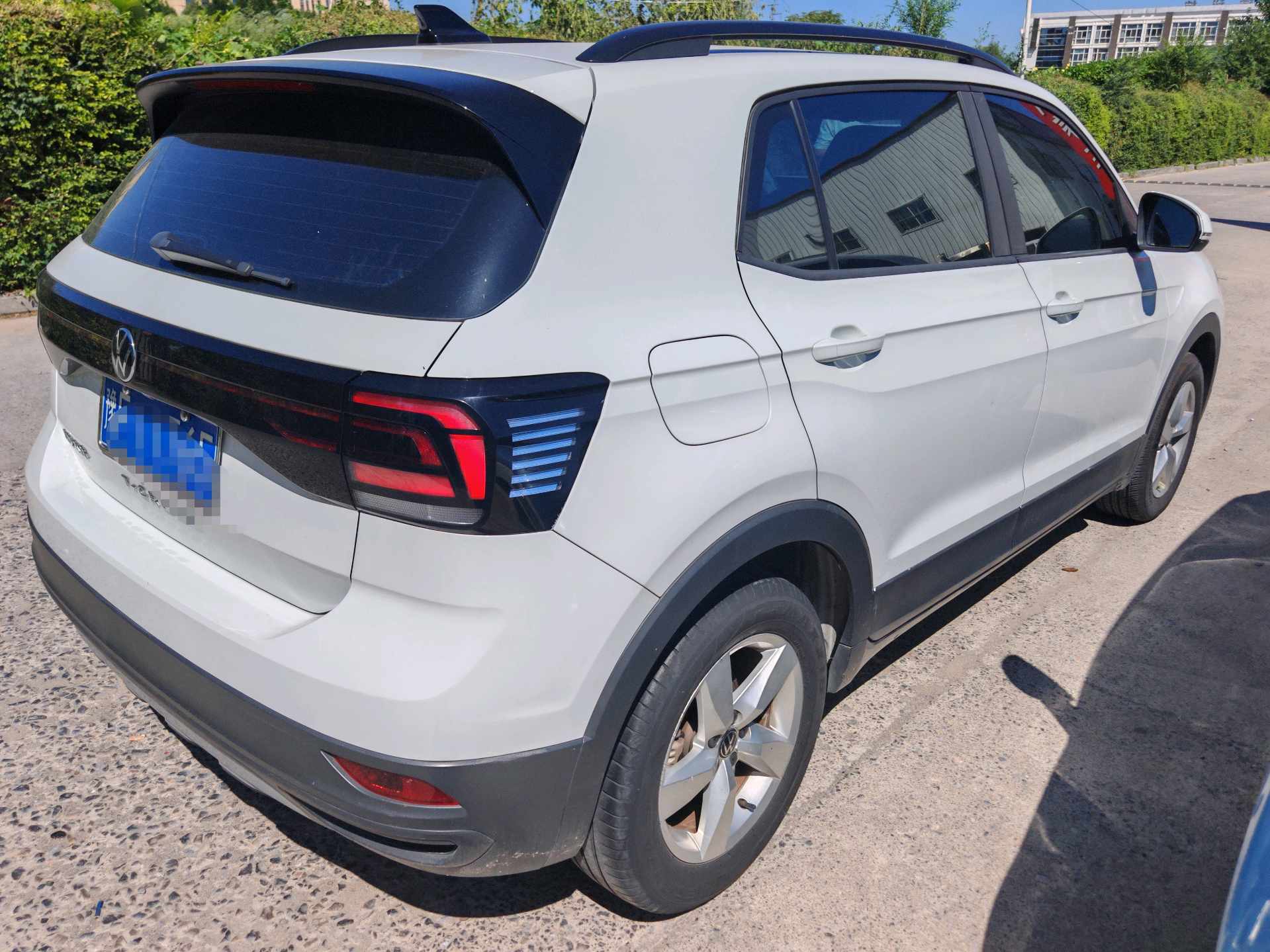 Volkswagen T-Cross 2023 #4 Volkswagen T-Cross 2023 car image #4