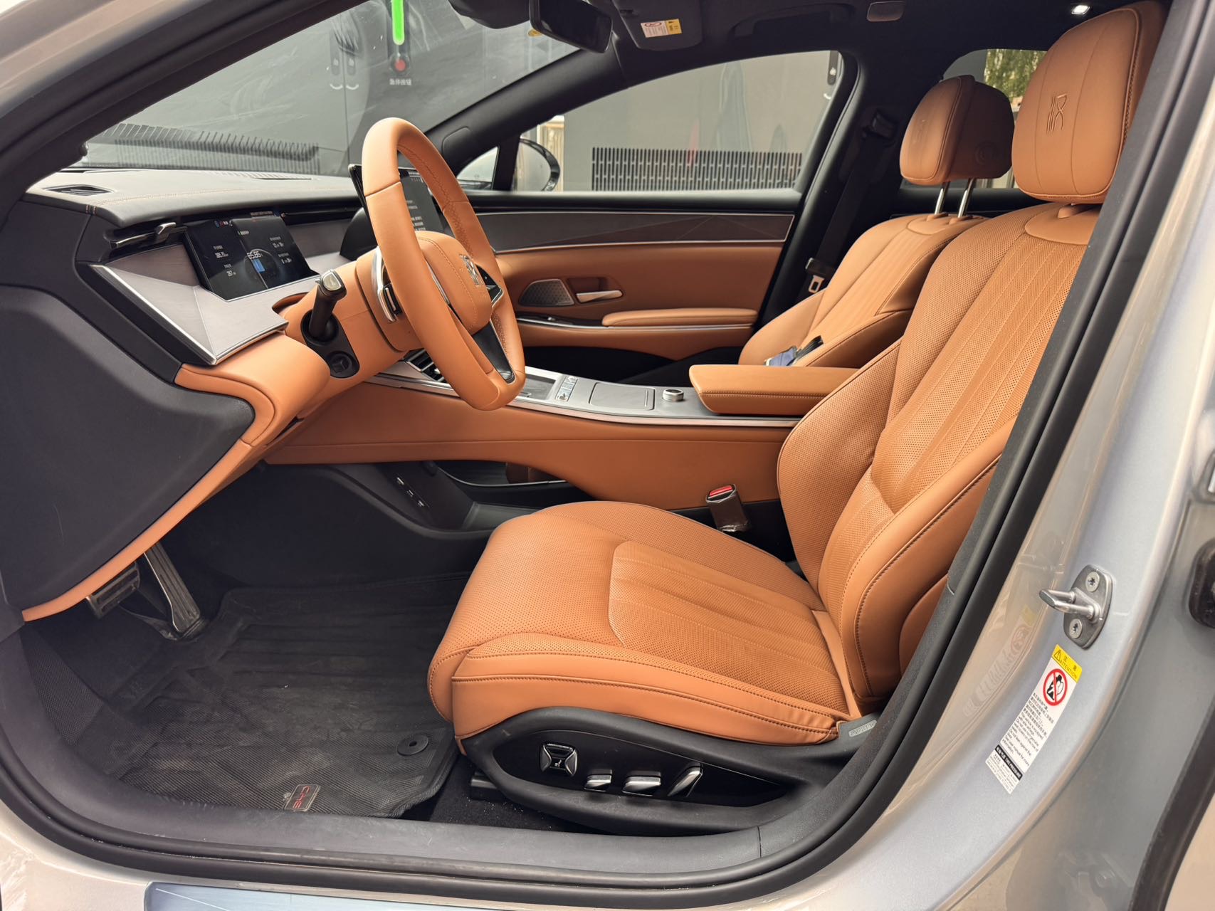 BYD HanL 2025 car image #2