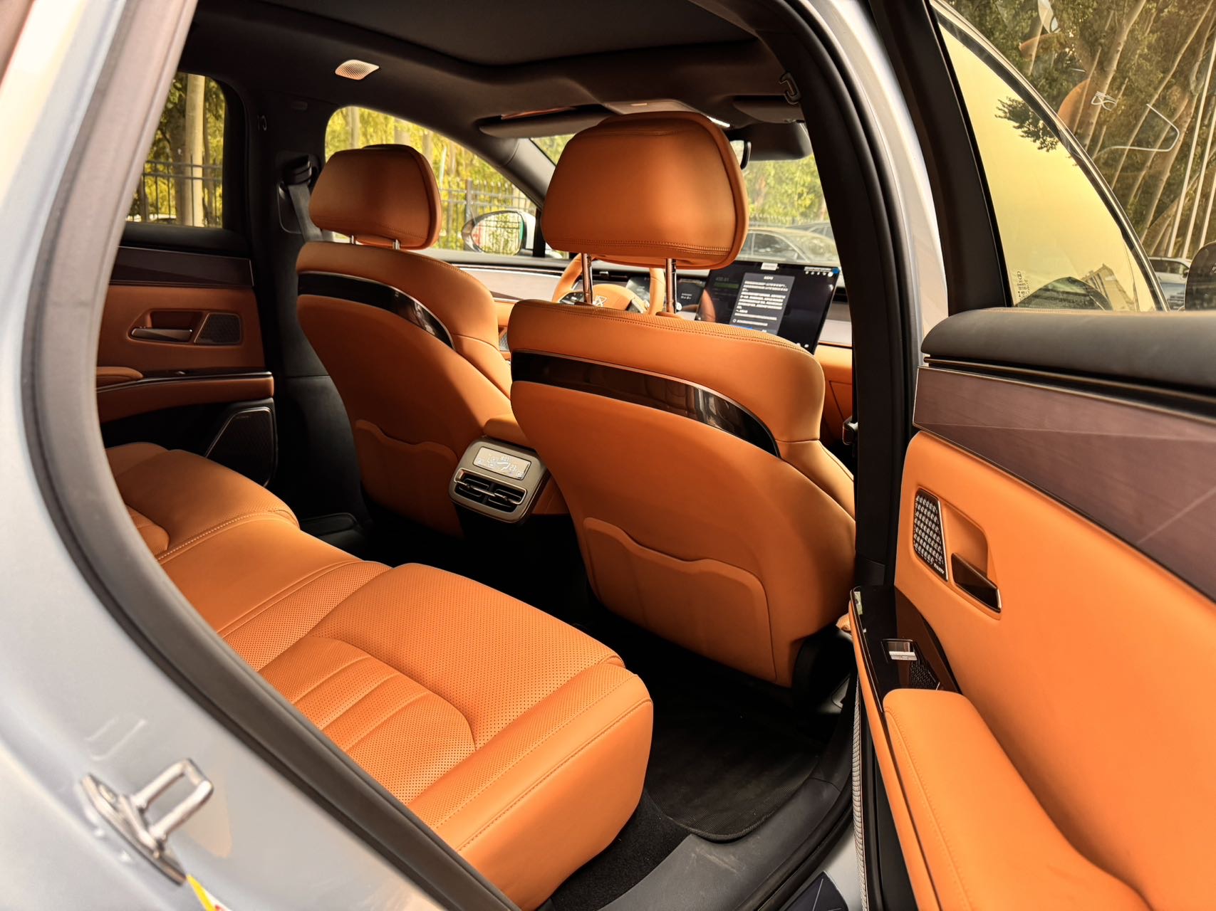 BYD HanL 2025 car image #4