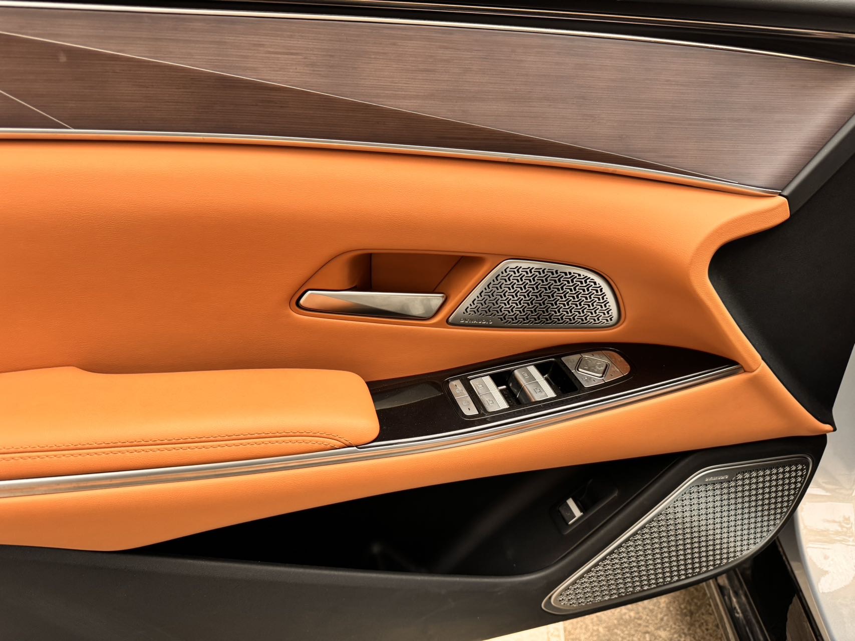 BYD HanL 2025 car image #5