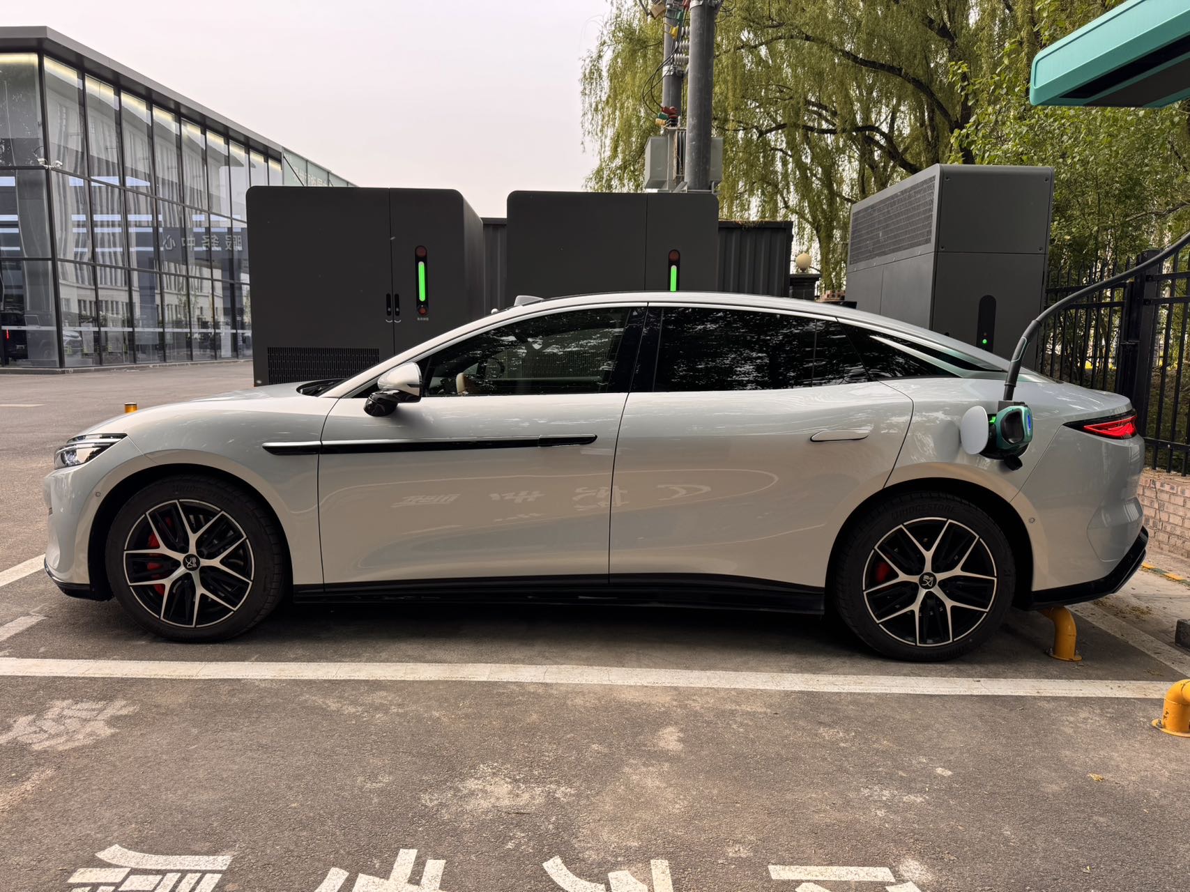 BYD HanL 2025 car image #6