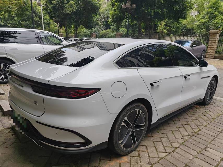 BYD Han 2023 immagine di auto #4