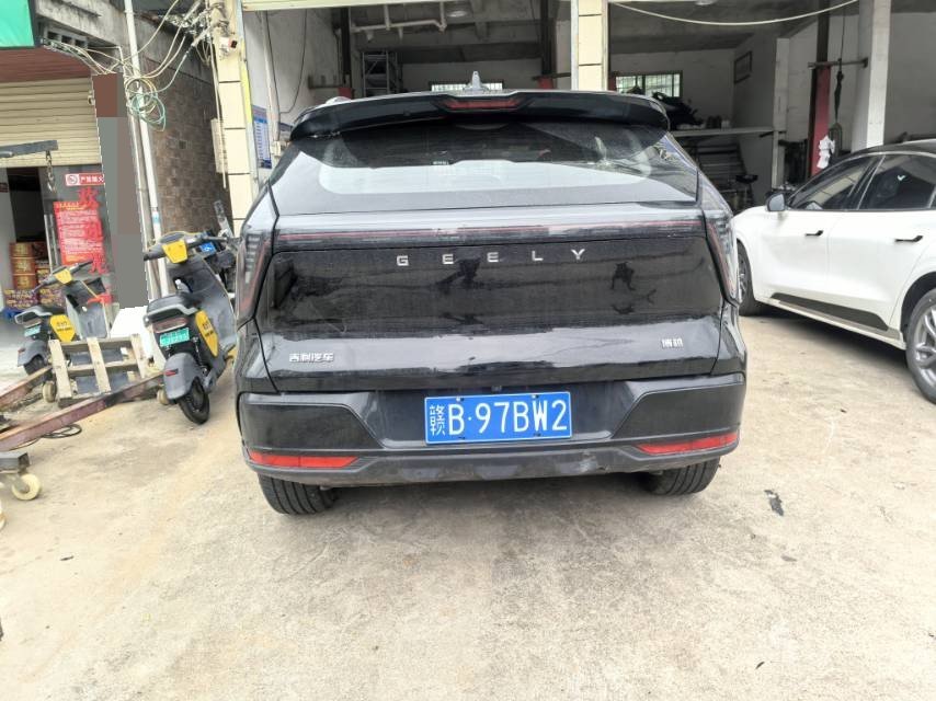 GEELY Boyue L 2025 car image #7