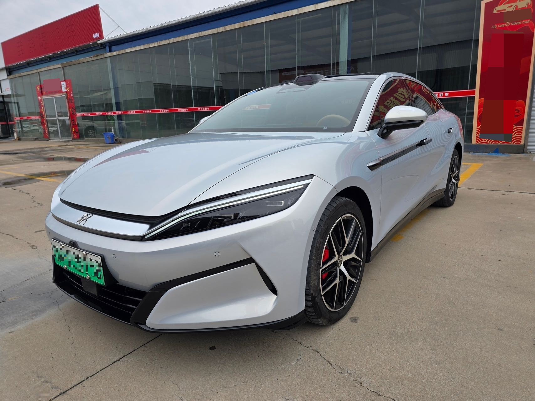 BYD HanL 2025 BYD HanL 2025 car image