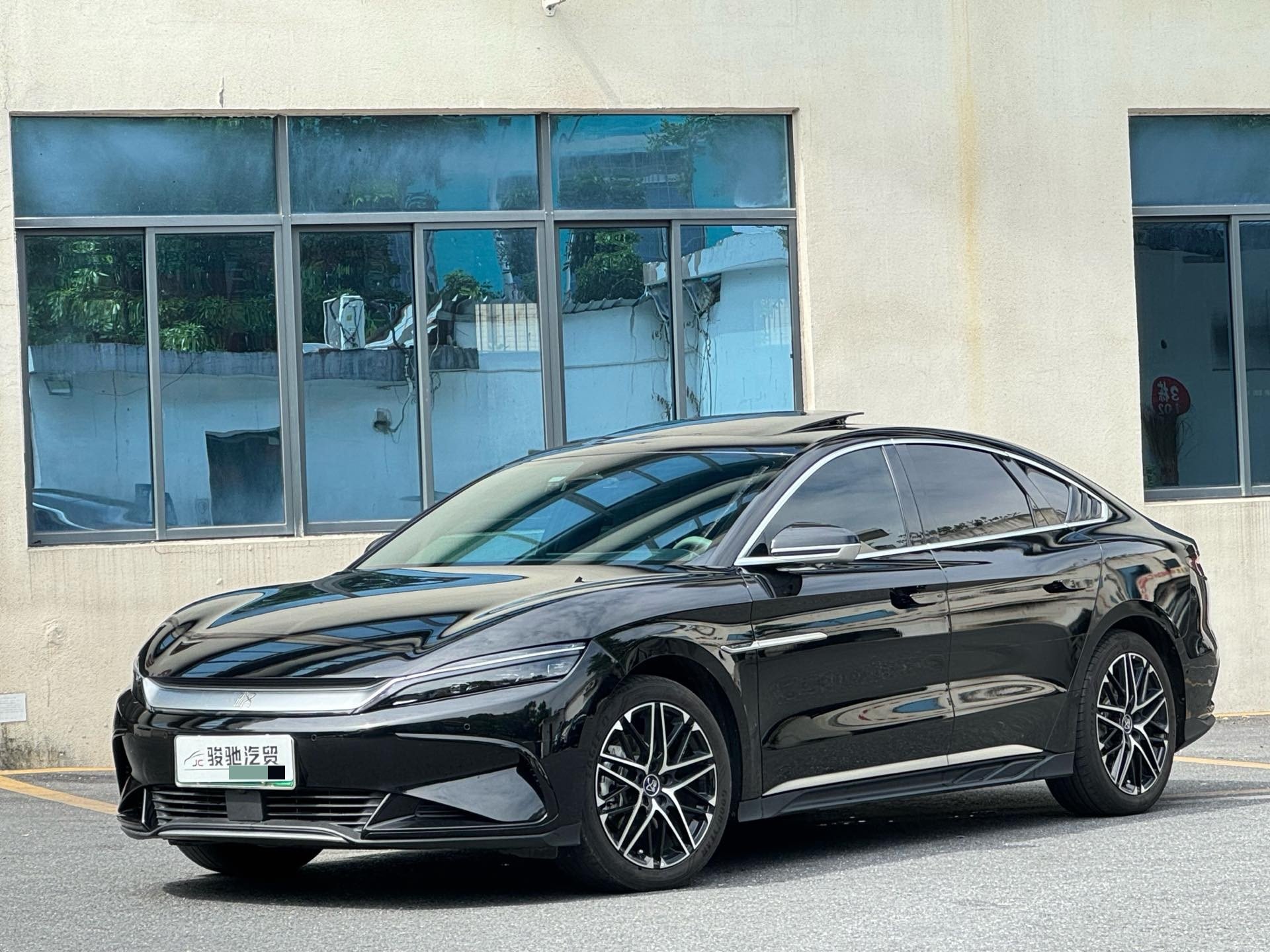 BYD Han 2024 BYD Han 2024 car image