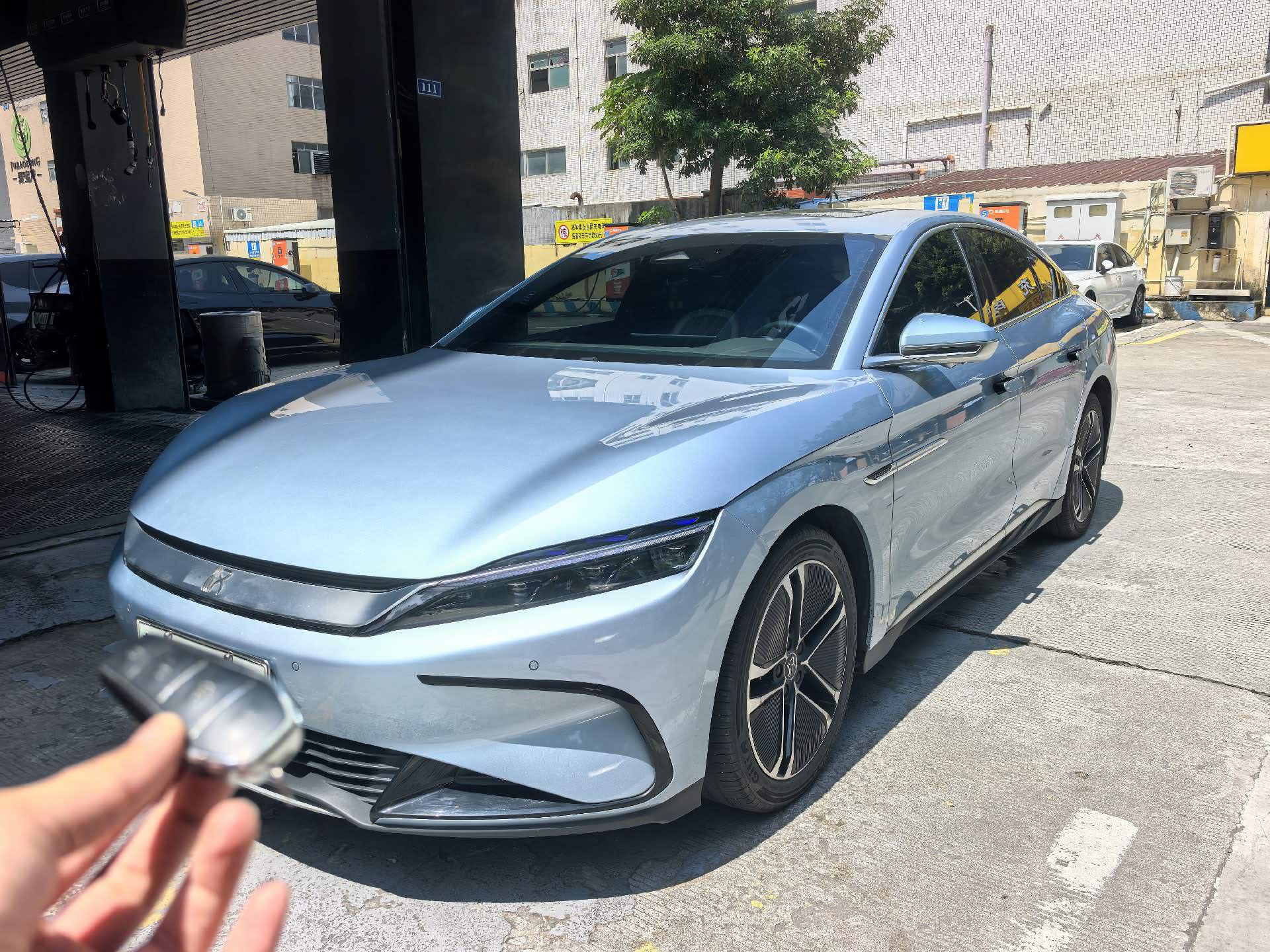 BYD Han 2023 BYD Han 2023 car image