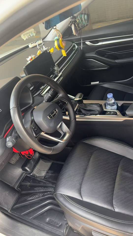 GEELY Emgrand 2023 imagen de coche #5