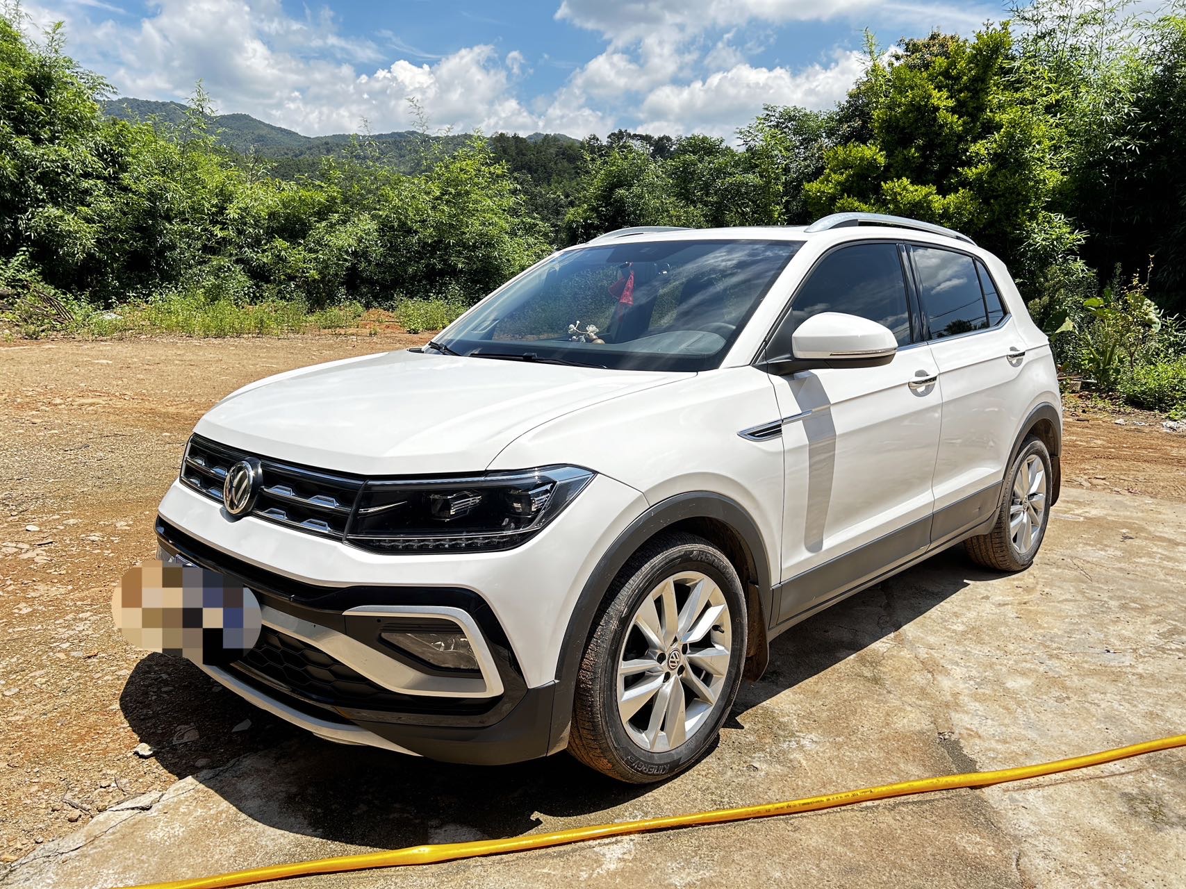 Volkswagen T-Cross 2019 car image 