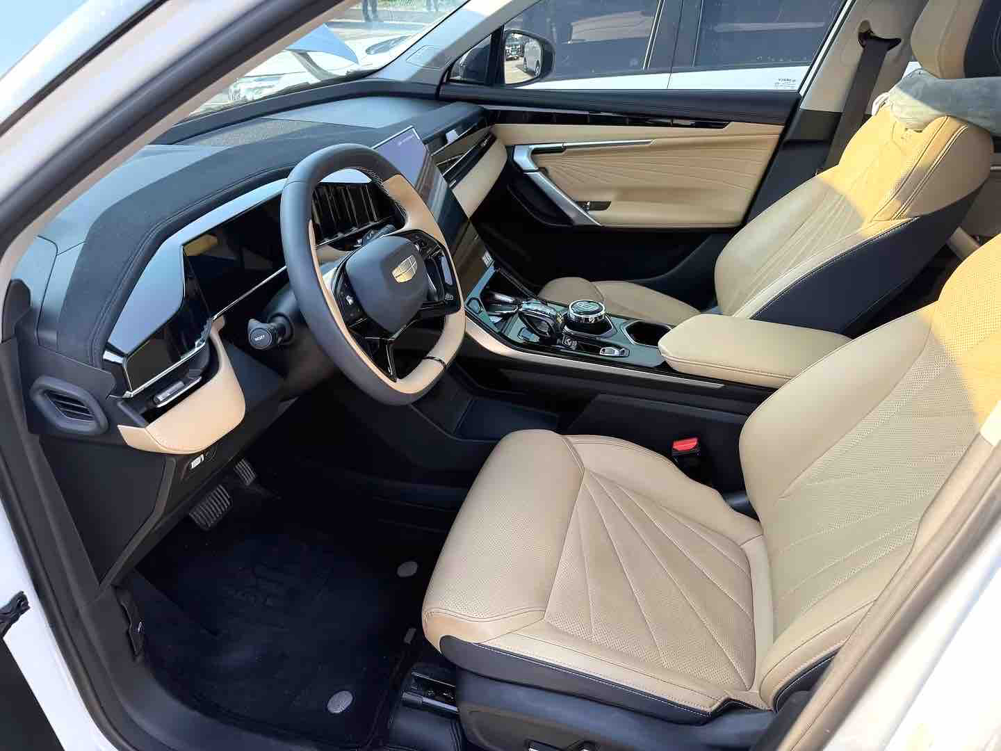 GEELY Boyue L 2023 #4 GEELY Boyue L 2023 изображение автомобиля #4