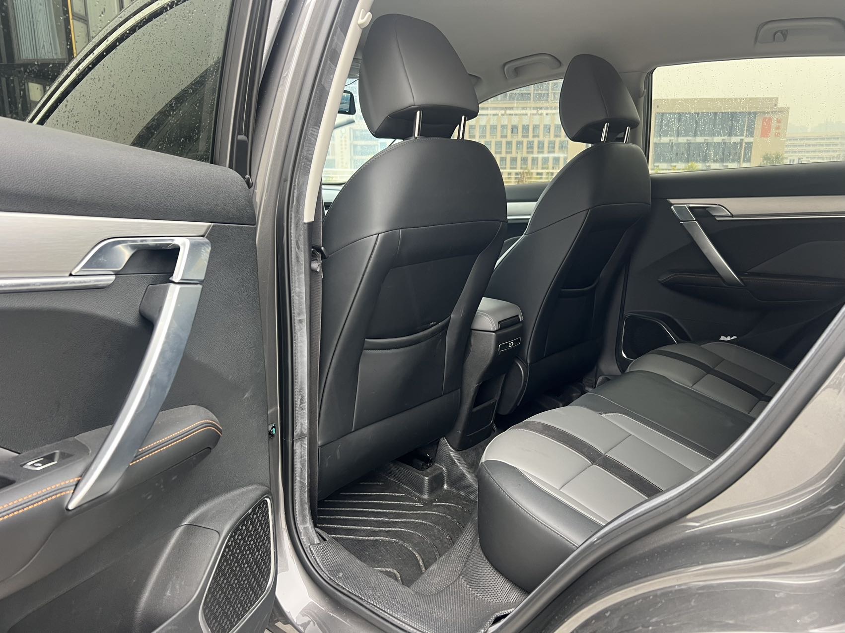 GEELY Coolray 2025 #3 GEELY Coolray 2025 car image #3