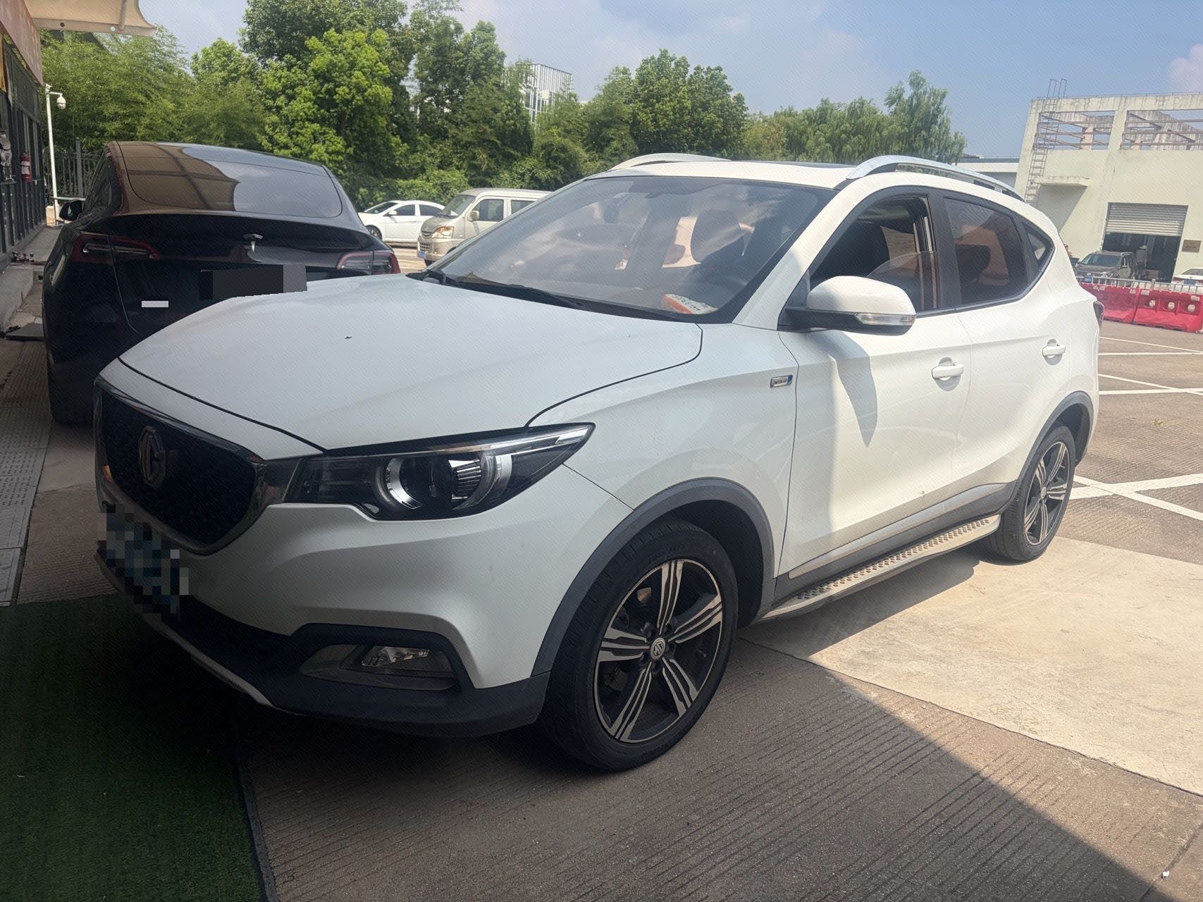 MG ZS 2017 MG ZS 2017 car image