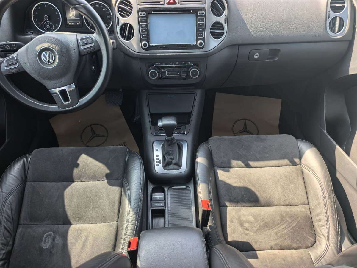 Volkswagen Tiguan 2010 car image #5