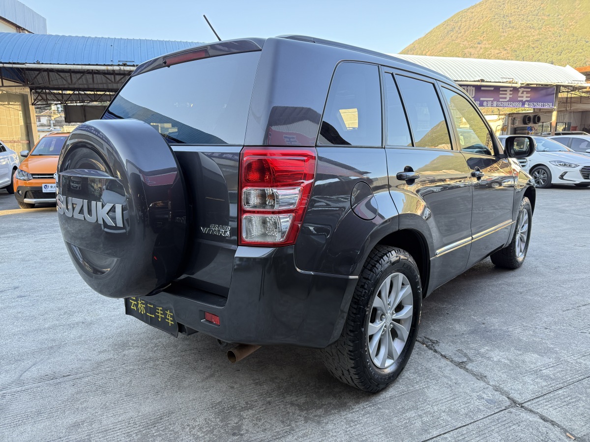 铃木 超级维特拉 2012 汽车图片 #3