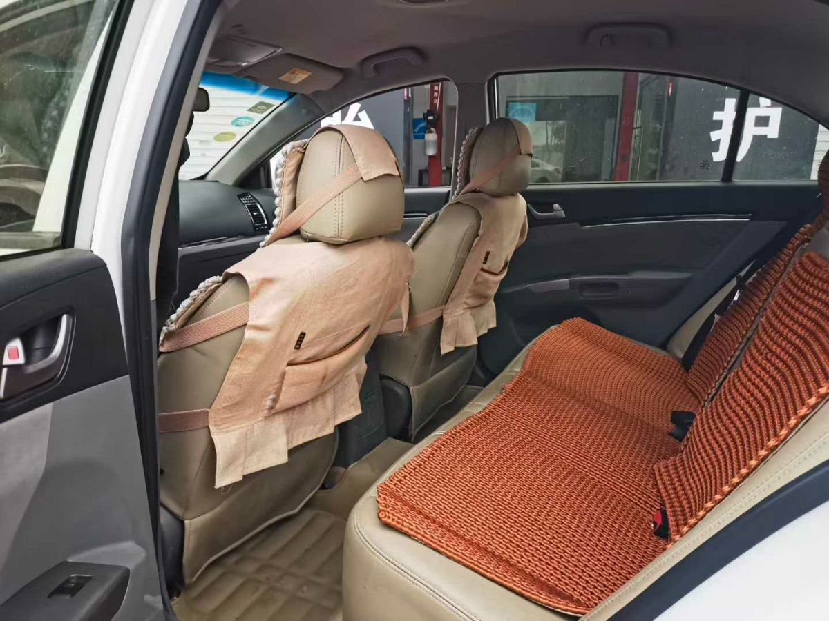 GEELY Emgrand 2014 #4 GEELY Emgrand 2014 car image #4