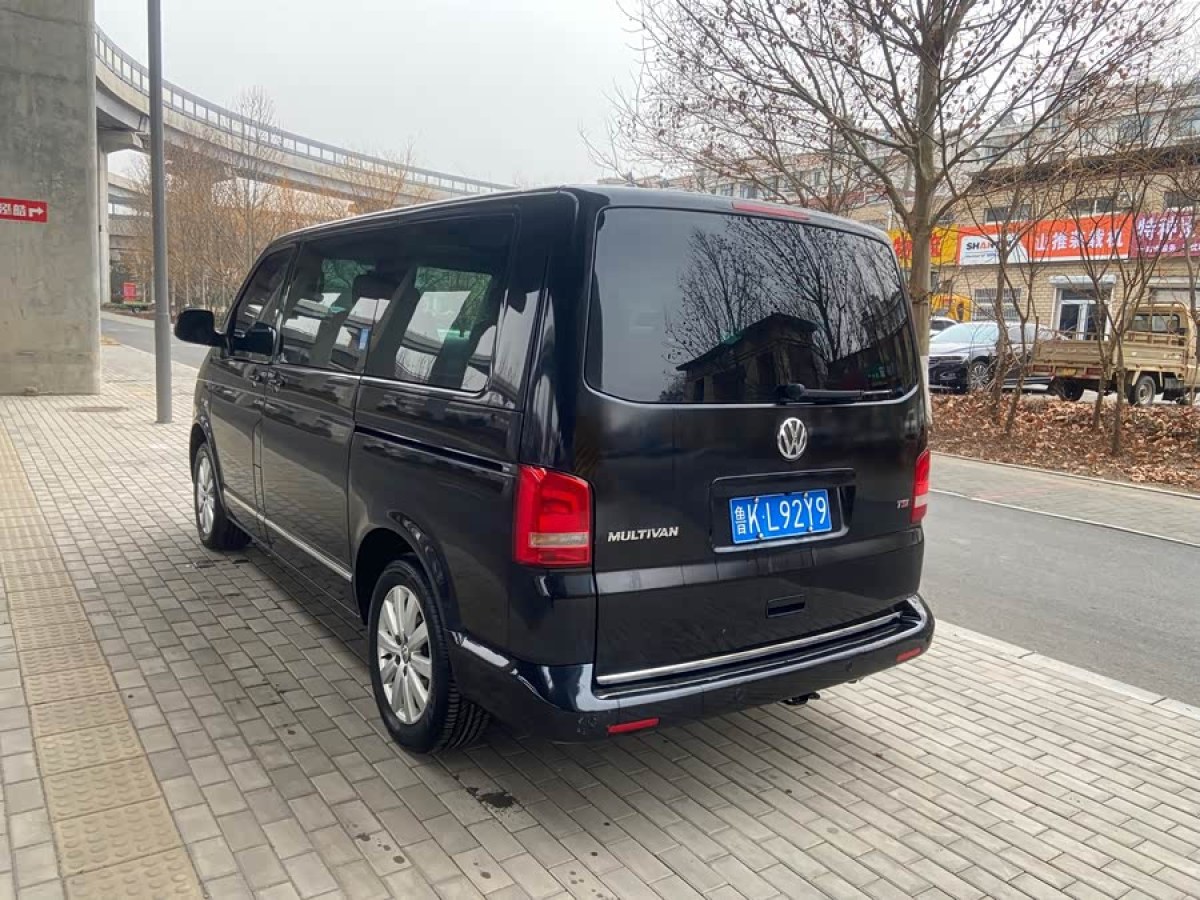 Volkswagen Multivan 2012 immagine di auto #2