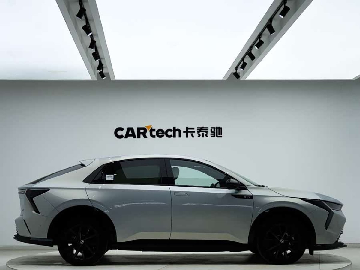 Honda e:NS2 2024 immagine di auto #6