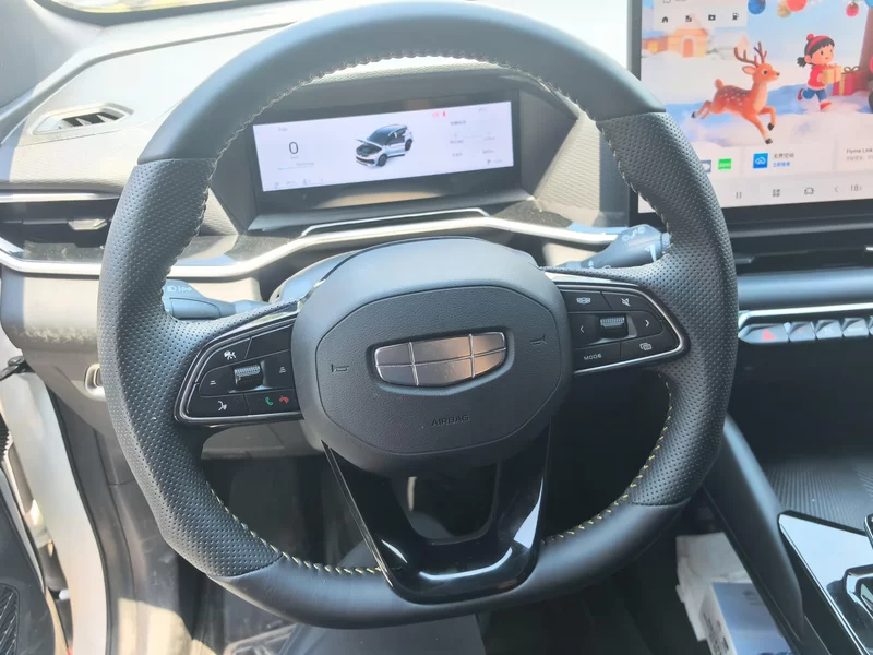 GEELY Coolray 2024 #14 GEELY Coolray 2024 изображение автомобиля #14