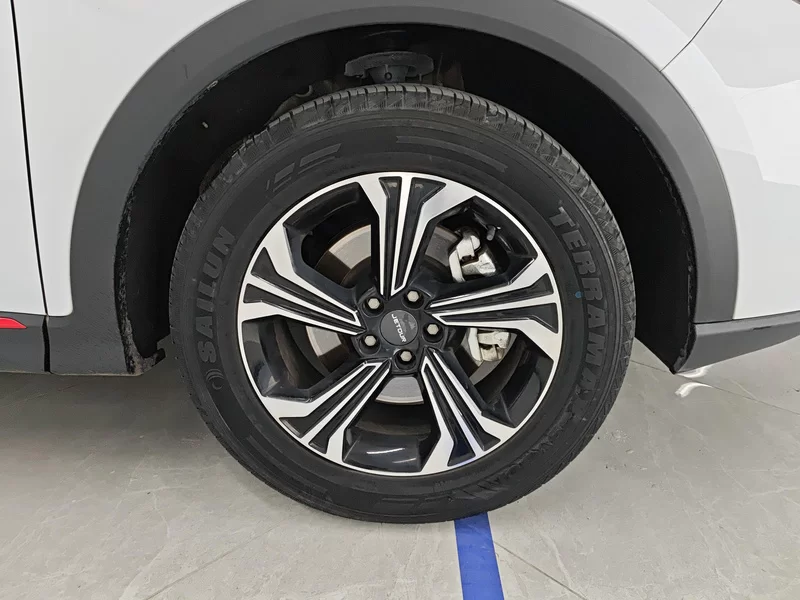 Jetour X70 2023 car image #6