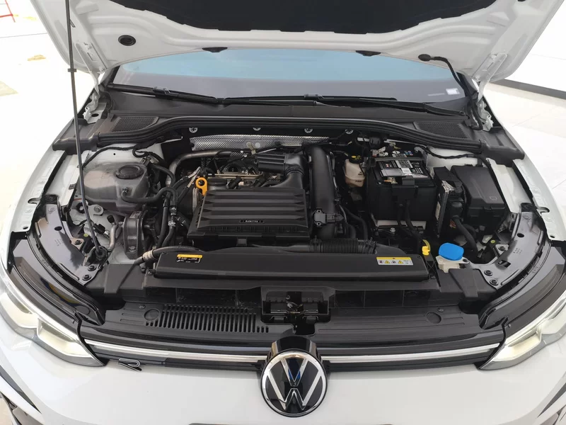 Volkswagen Golf 2024 #7 Volkswagen Golf 2024 صورة سيارة #7